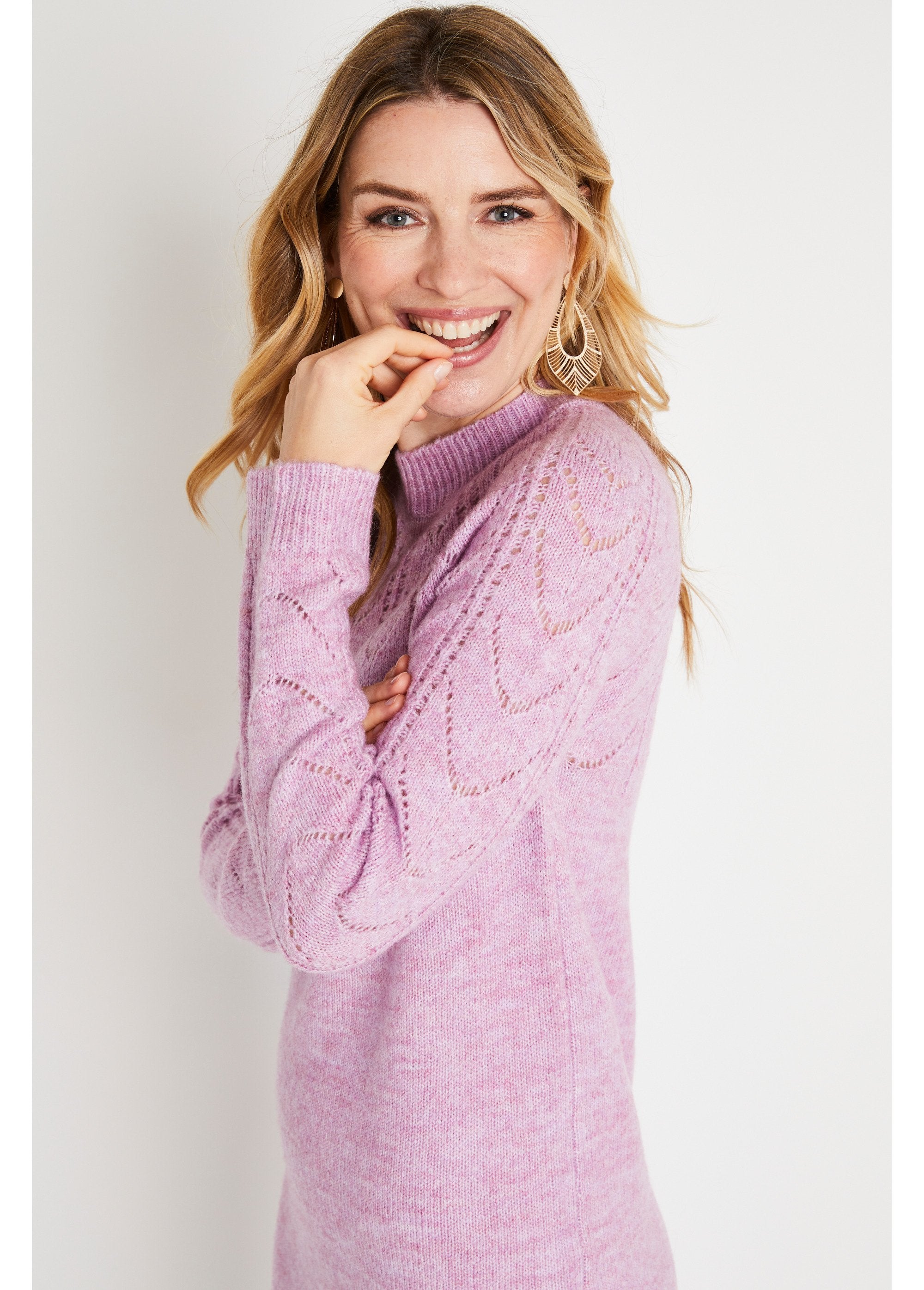 Robe_pull_courte_tricot_ajouré_col_rond_Lilas_DE1_slim