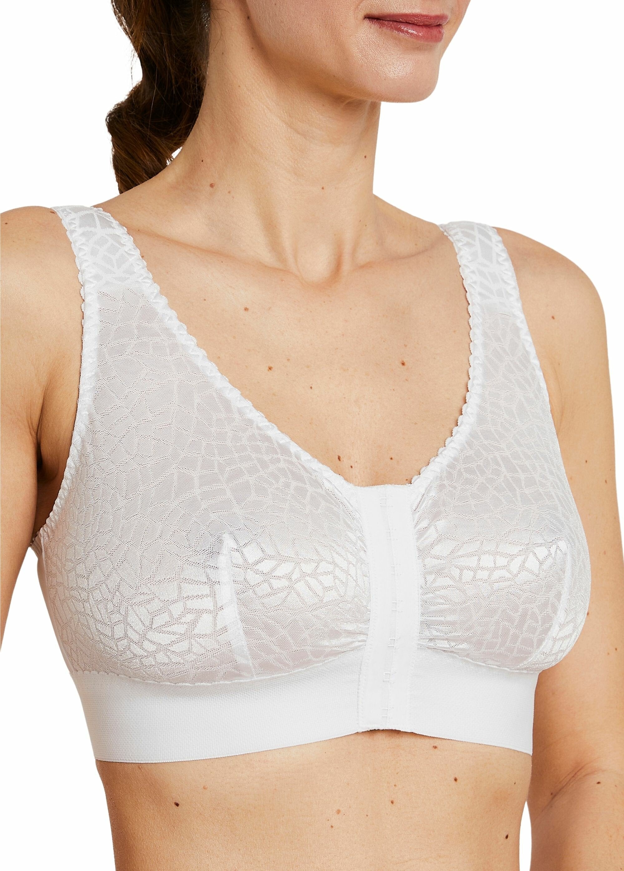 Underwired_open_front_bra_White_DE1_slim