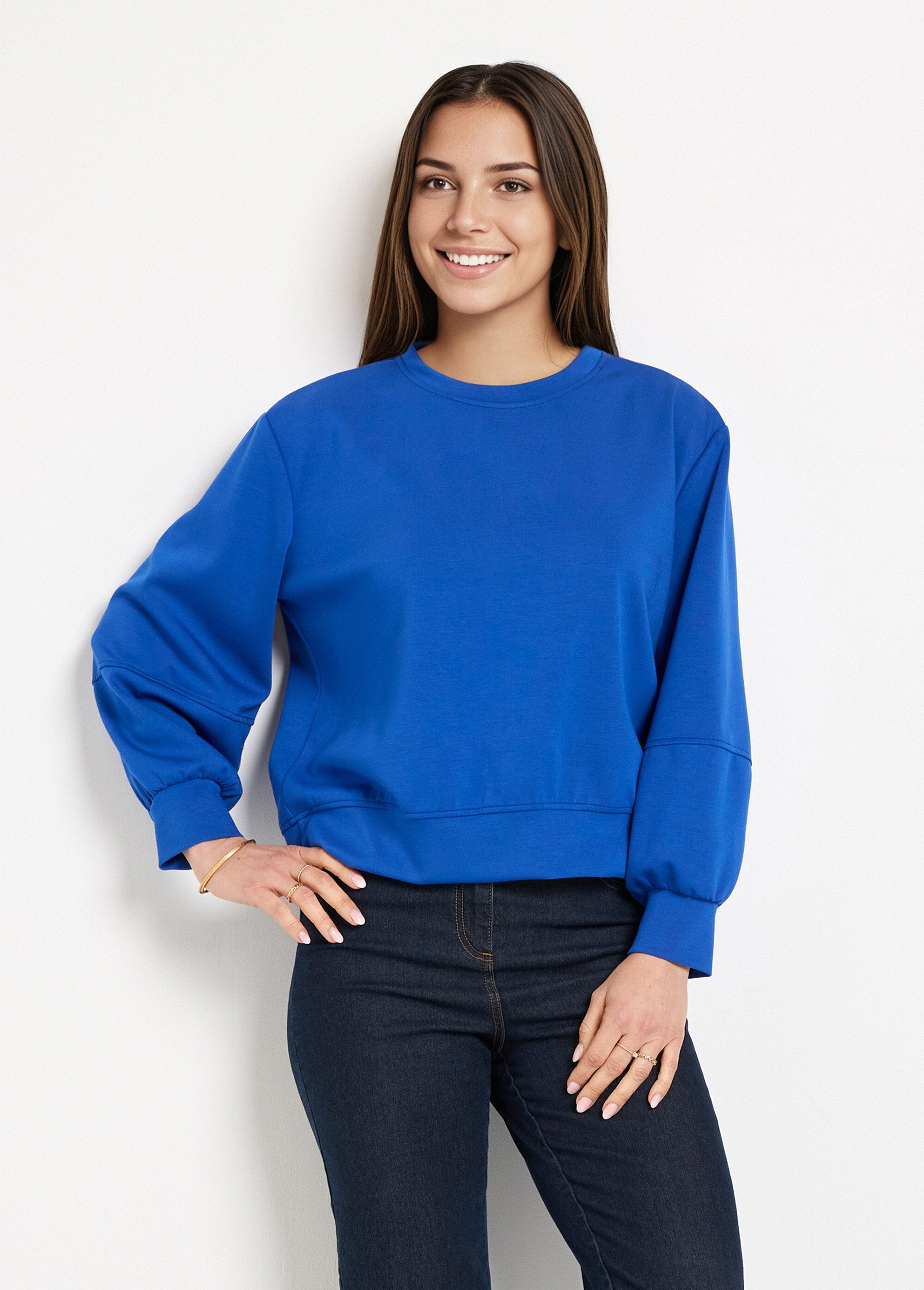 Soft_knit_crew_neck_short_sweatshirt_Bright_blue_FA1_slim