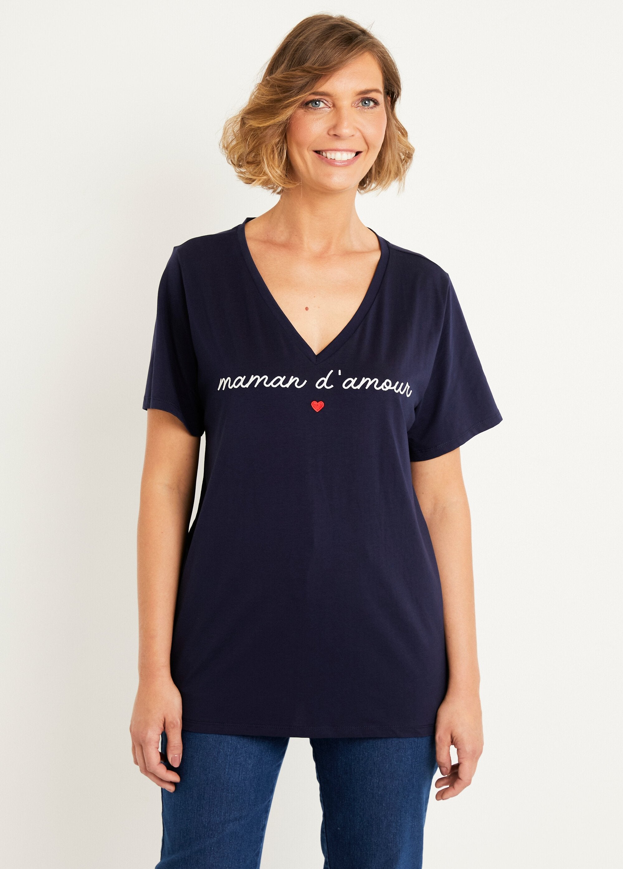 V-neck_T-shirt_with_embroidered_message_Marine_FA1_slim