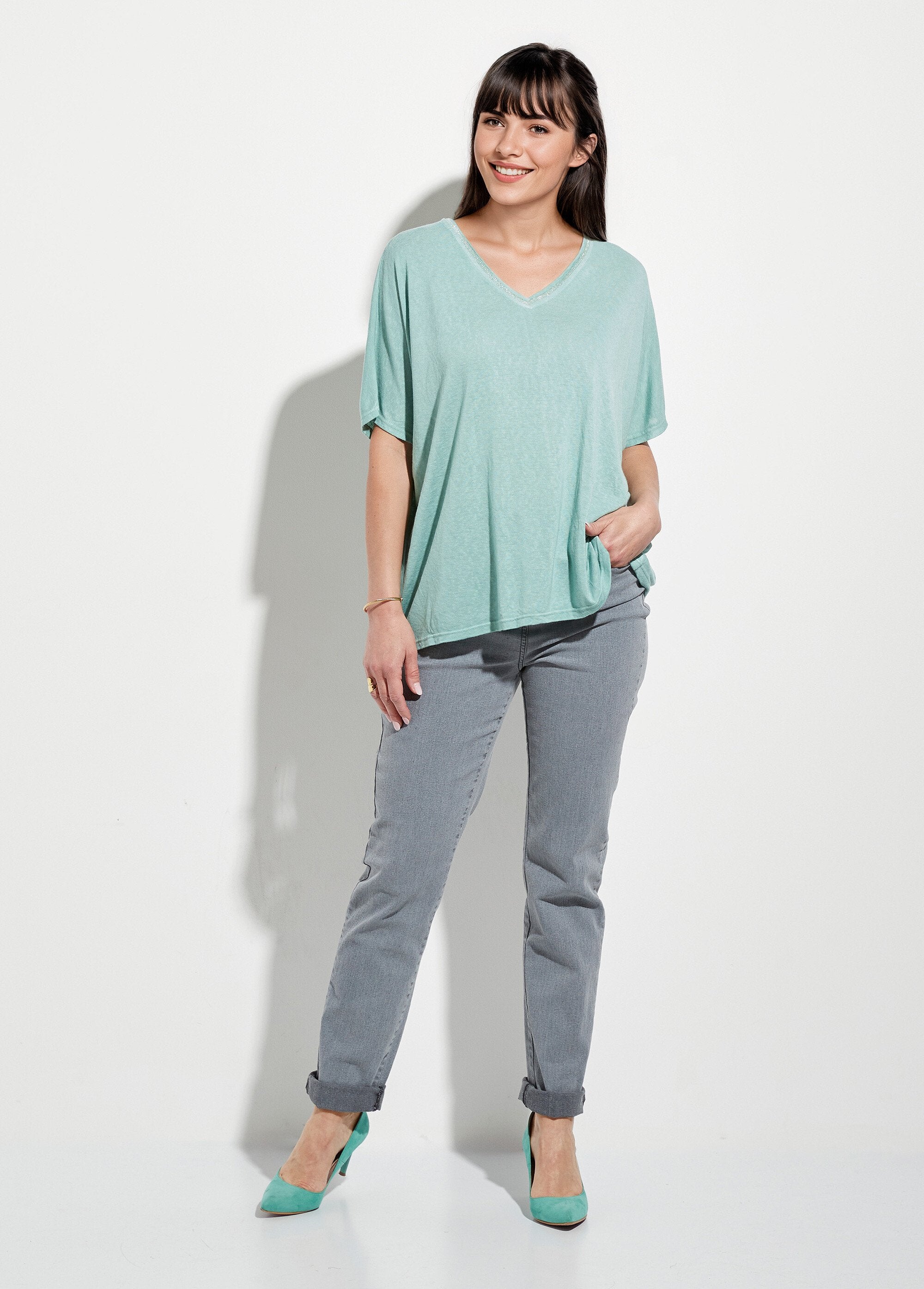 Metallic_V-neck_T-shirt_with_kimono_sleeves_Almond_green_SF1_slim