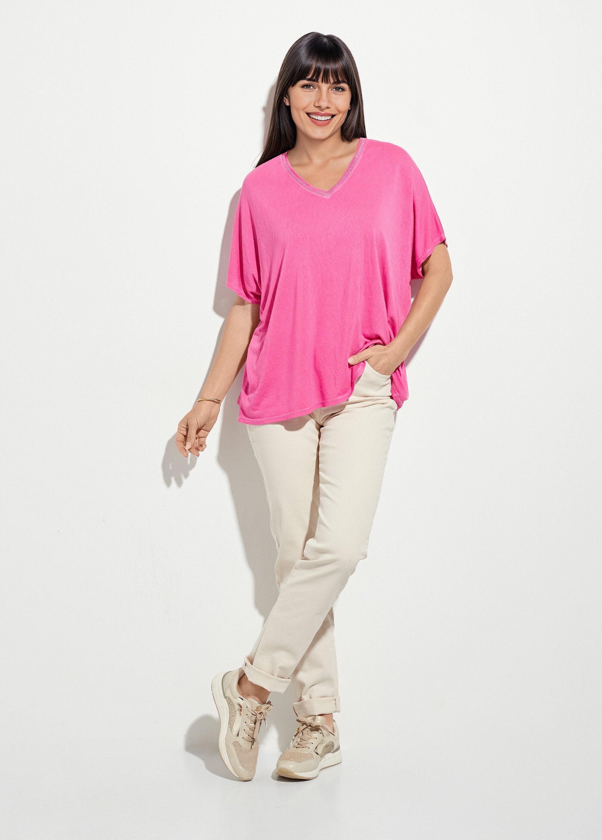 Metallic_V-neck_T-shirt_with_kimono_sleeves_Fuchsia_SF1_slim