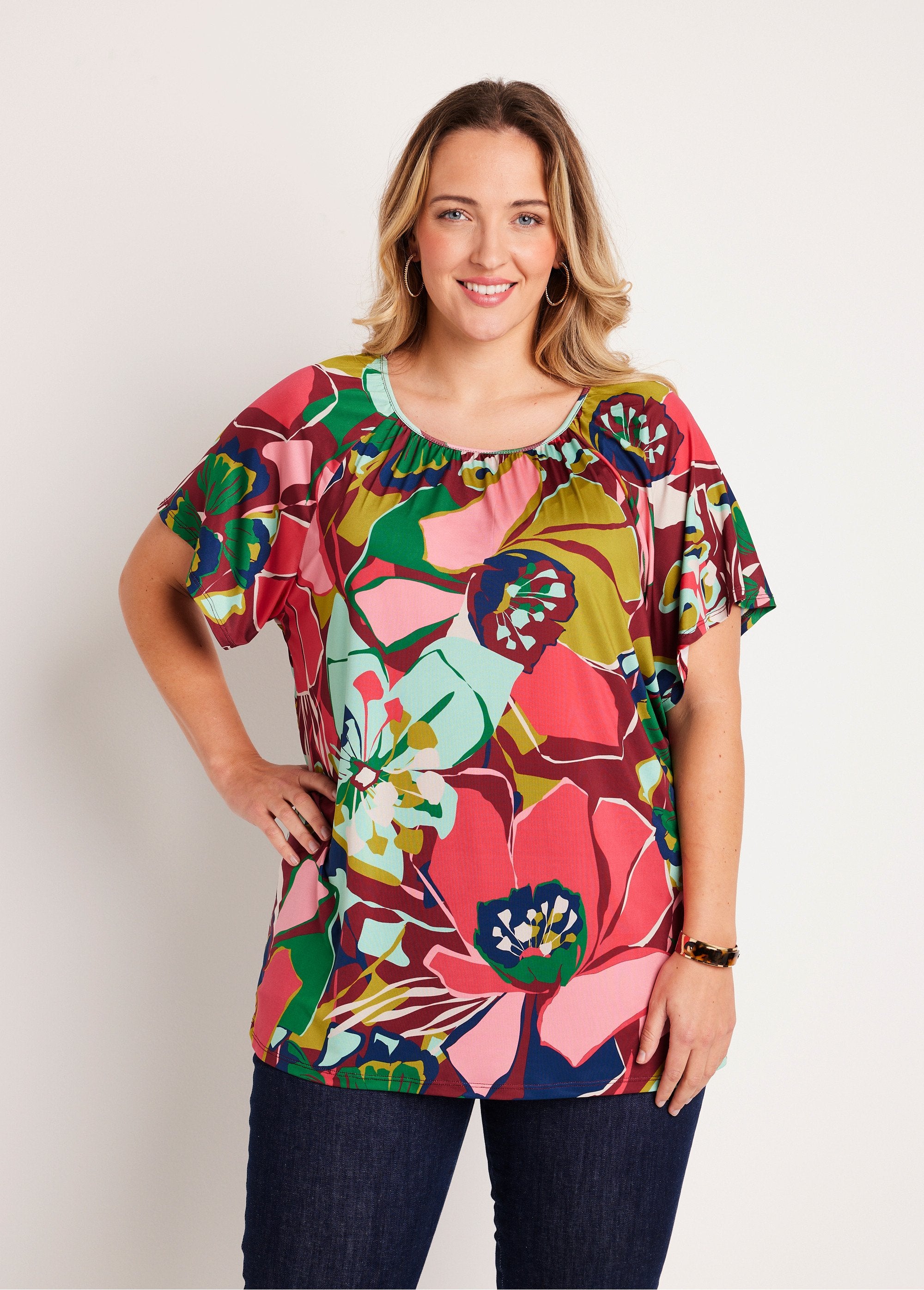 Long_loose_plain_or_floral_t-shirt_Pink_and_green_FA1_curvy