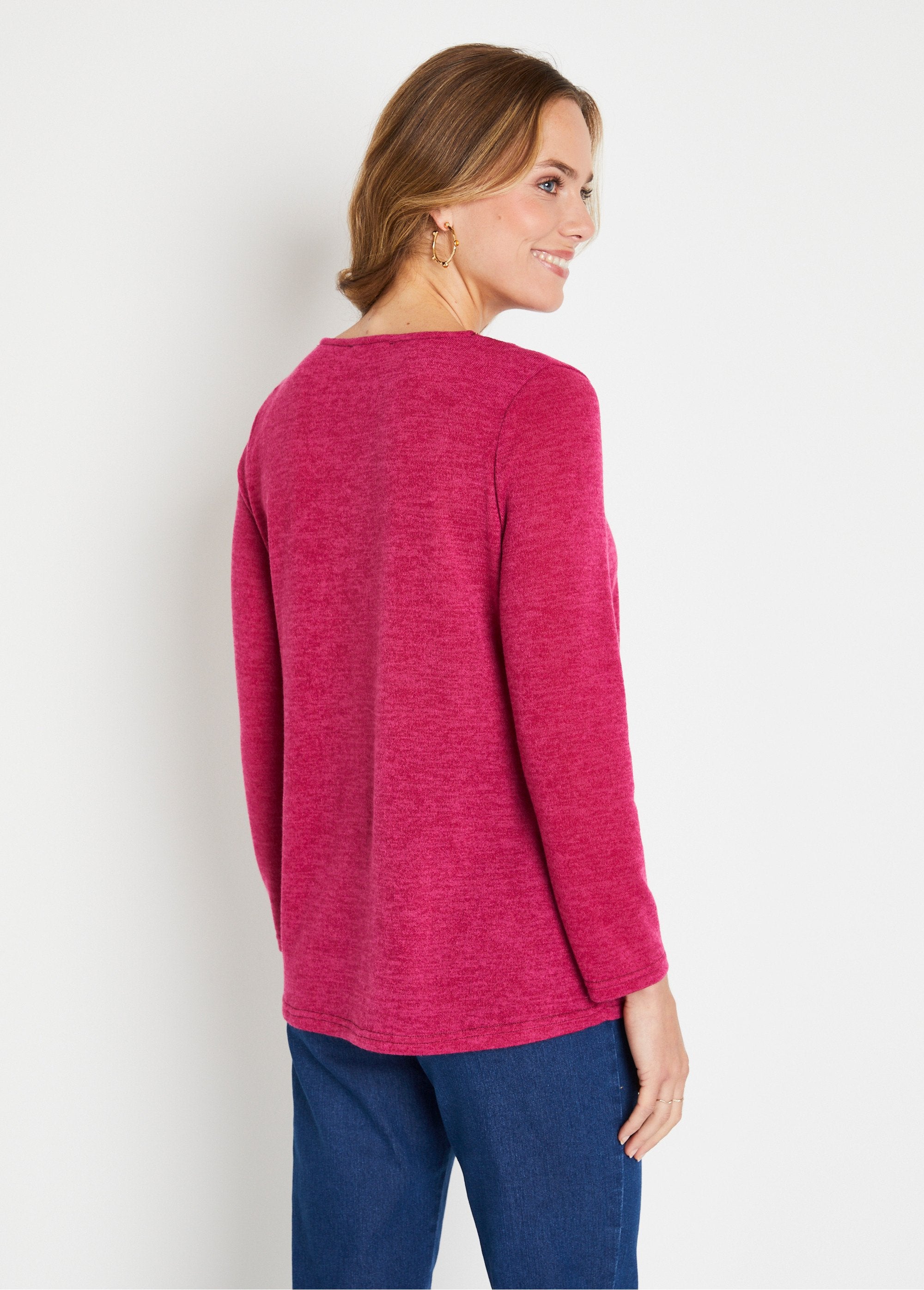 Long-sleeved_flared_V-neck_T-shirt_Plain_blackcurrant_DO1_slim