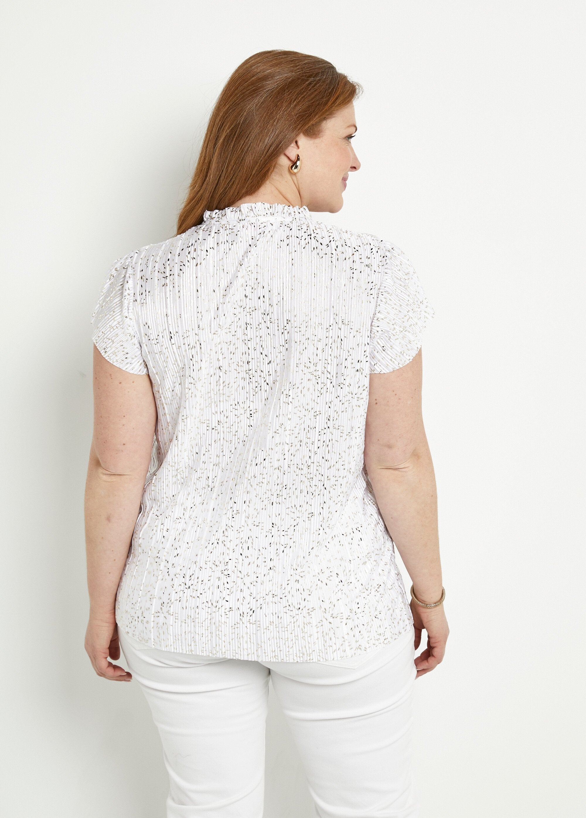 Long_gold_print_short-sleeved_T-shirt_White_DO1_curvy