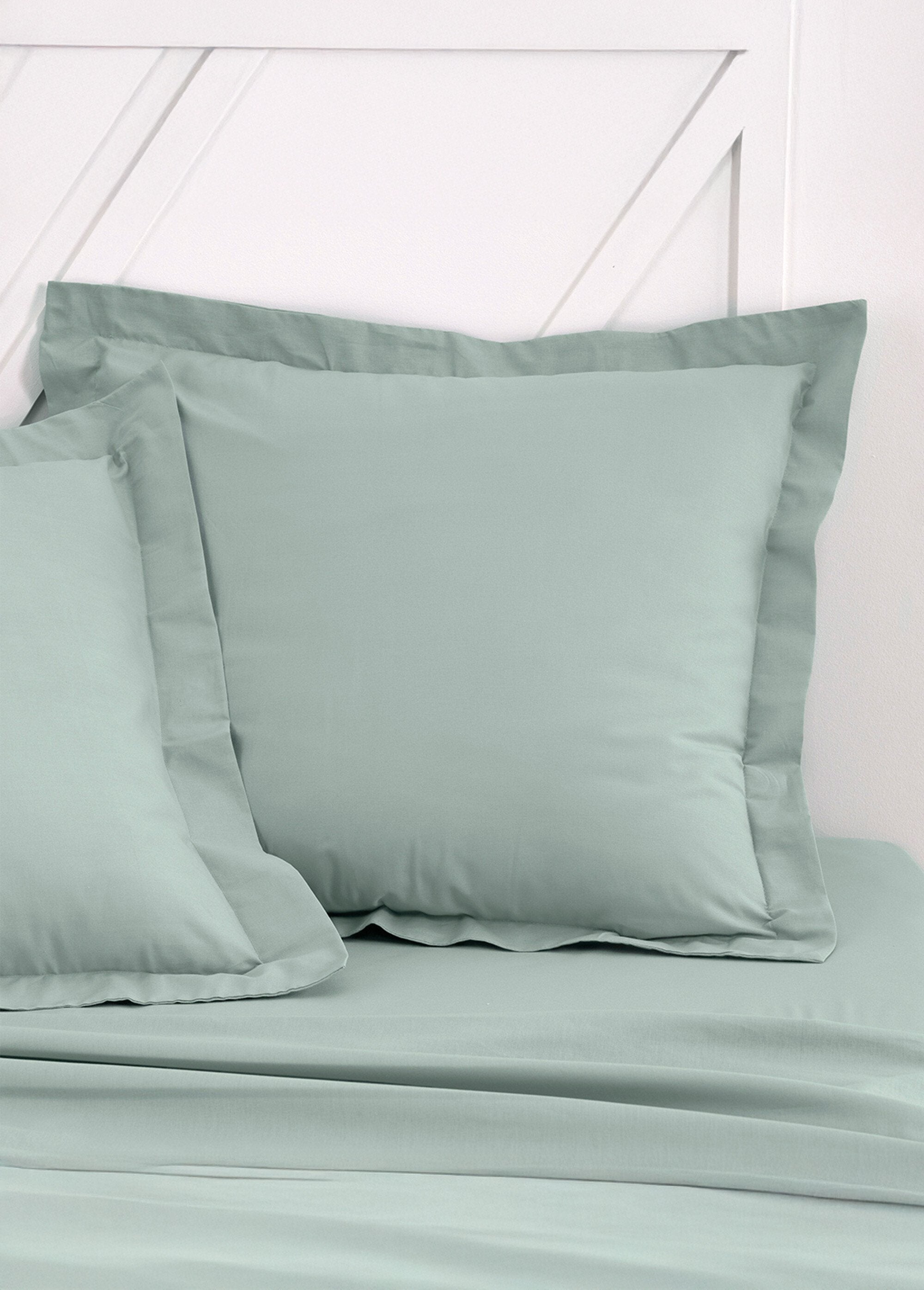 Plain_cotton_pillowcase_Celadon_DE1_slim