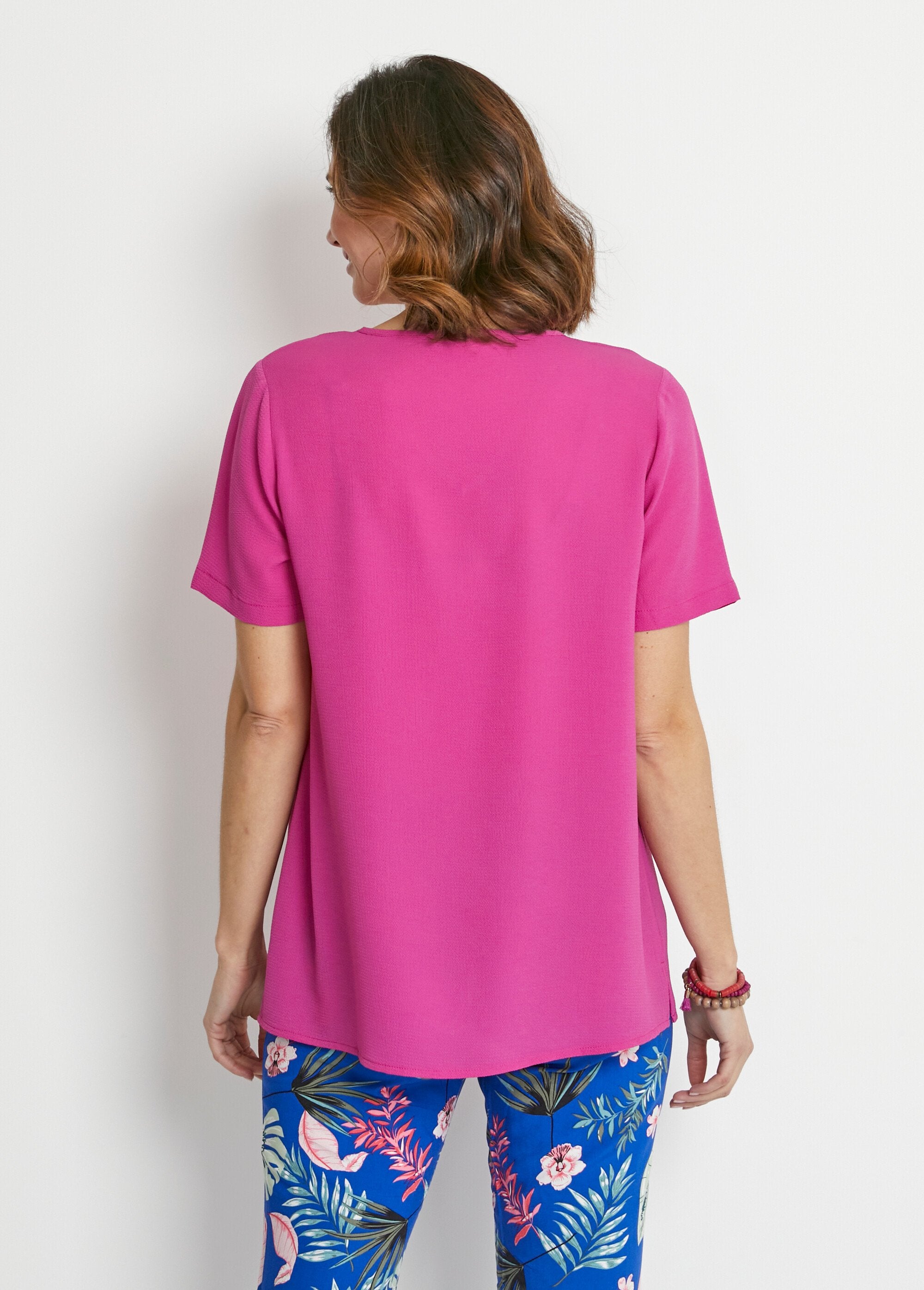 Ample_mid-length_tunic_in_crepe_fabric_Plain_fuchsia_DO1_slim