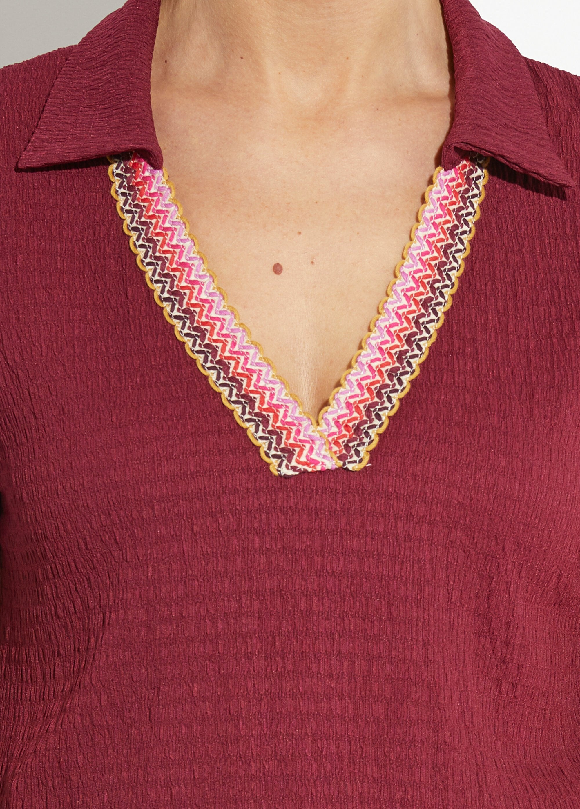 fancy_V-neck_waffle_tunic_Bordeaux_DE1_slim