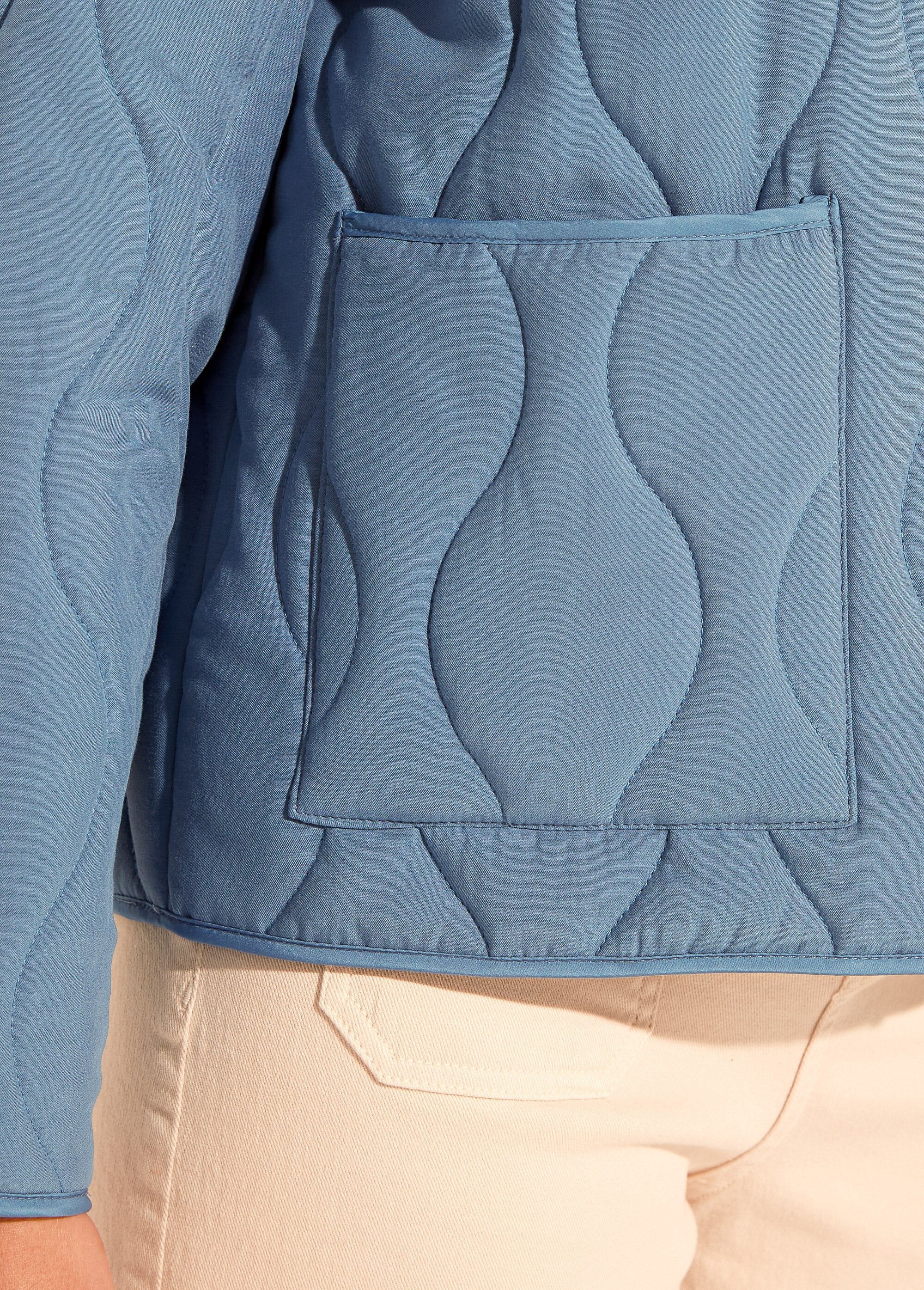 Collarless_zip-up_quilted_jacket_Blue_DE1_slim